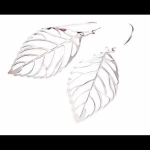 Delicate Leaf Earrings 